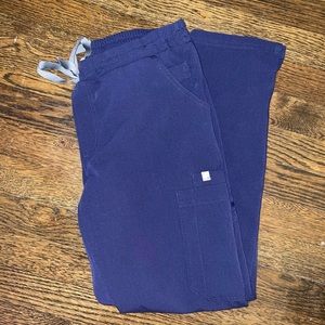 FIGS navy Yola Skinny scrub pant size Small petite
